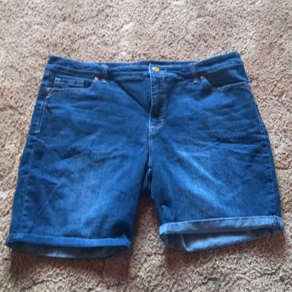 Bandolino Riley Jean Shorts, Size 14